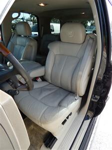 2002 Cadillac Escalade   - Photo 40 - Naples, FL 34104