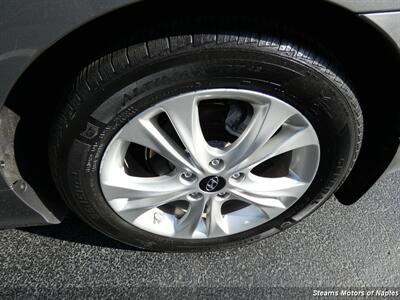 2013 Hyundai Sonata Limited   - Photo 19 - Naples, FL 34104