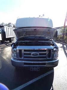 2016 Ford E-Series Van 450 SHUTTLE BUS   - Photo 5 - Naples, FL 34104