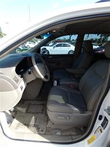 2009 Toyota Sienna XLE   - Photo 39 - Naples, FL 34104