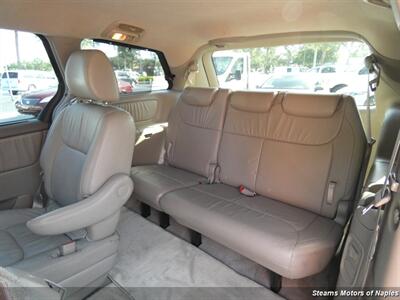 2009 Toyota Sienna XLE   - Photo 46 - Naples, FL 34104