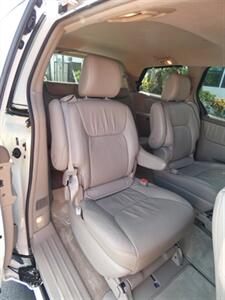 2009 Toyota Sienna XLE   - Photo 52 - Naples, FL 34104