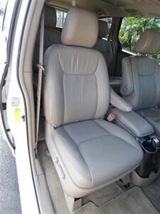 2009 Toyota Sienna XLE   - Photo 49 - Naples, FL 34104