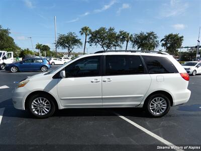 2009 Toyota Sienna XLE   - Photo 9 - Naples, FL 34104