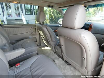 2009 Toyota Sienna XLE   - Photo 54 - Naples, FL 34104