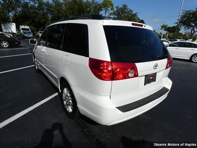 2009 Toyota Sienna XLE   - Photo 8 - Naples, FL 34104