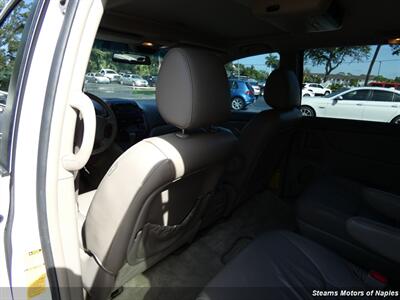 2009 Toyota Sienna XLE   - Photo 43 - Naples, FL 34104