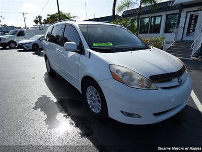 2009 Toyota Sienna XLE  