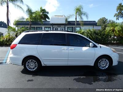 2009 Toyota Sienna XLE   - Photo 2 - Naples, FL 34104