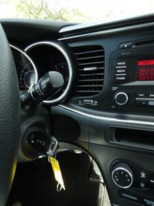 2014 Kia Optima LX   - Photo 27 - Naples, FL 34104