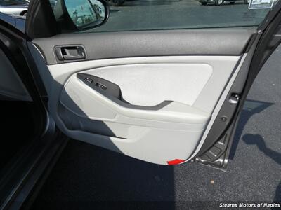 2014 Kia Optima LX   - Photo 48 - Naples, FL 34104