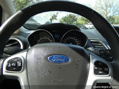 2014 Ford Fiesta SE   - Photo 23 - Naples, FL 34104
