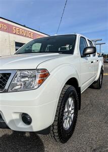 2014 Nissan Frontier SV Crew Cab 4x4! Adult Owned! Auto! Low Miles!  Clean Title! Good Carfax! Great Price Point! - Photo 27 - Vancouver, WA 98665