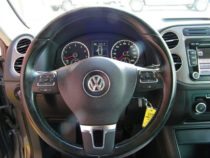 2011 Volkswagen Tiguan S photo