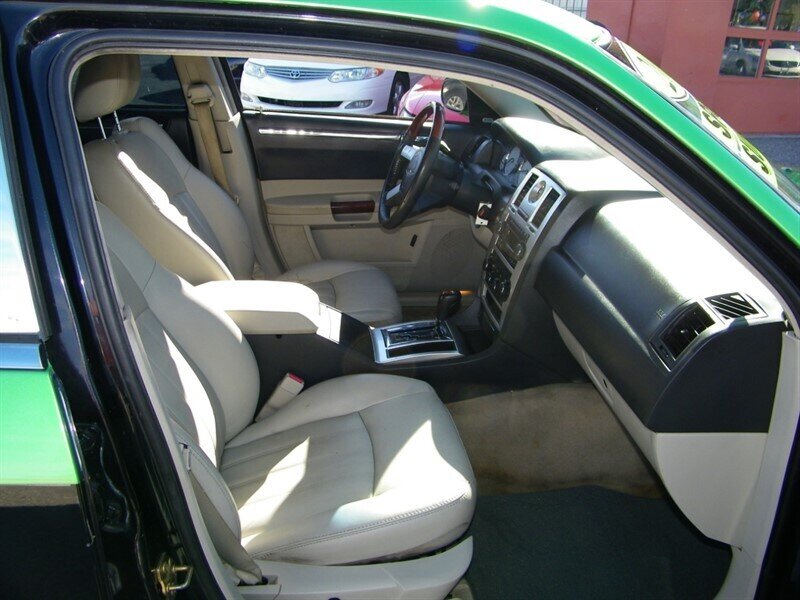 2006 Chrysler 300 C photo