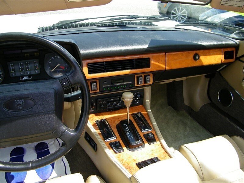 1990 Jaguar XJ-Series XJS photo