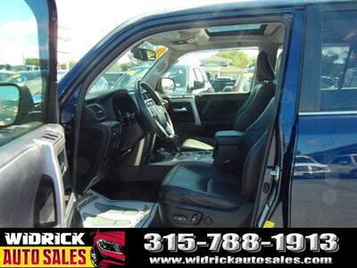 2018 Toyota 4Runner SR5   - Photo 4 - Watertown, NY 13601