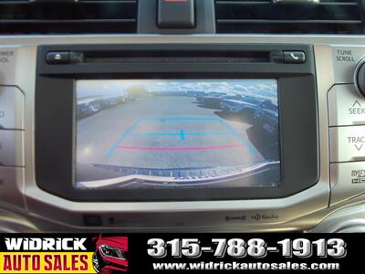 2018 Toyota 4Runner SR5   - Photo 11 - Watertown, NY 13601