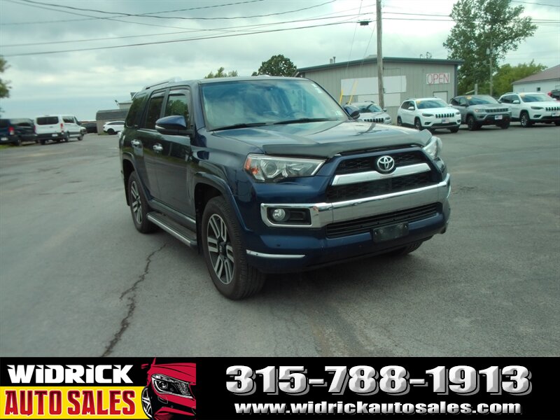 2018 Toyota 4Runner SR5   - Photo 1 - Watertown, NY 13601