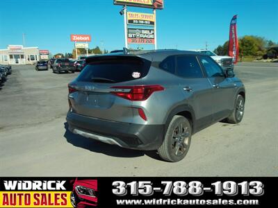 2023 Kia Seltos LX   - Photo 5 - Watertown, NY 13601