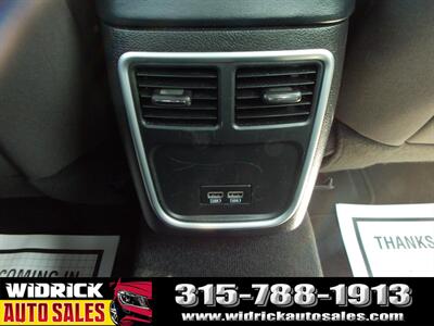 2022 Dodge Charger SXT   - Photo 10 - Watertown, NY 13601