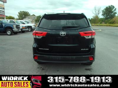 2019 Toyota Highlander XLE   - Photo 18 - Watertown, NY 13601