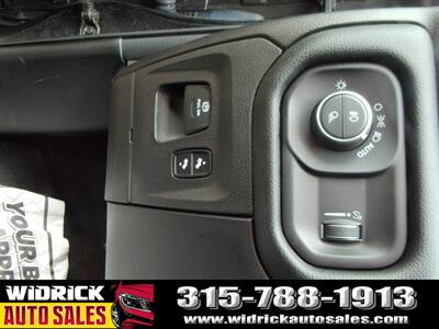 2020 RAM 1500 Lone Star   - Photo 12 - Watertown, NY 13601