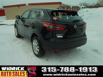 2022 Nissan Rogue Sport S   - Photo 13 - Watertown, NY 13601