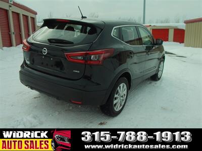 2022 Nissan Rogue Sport S   - Photo 11 - Watertown, NY 13601