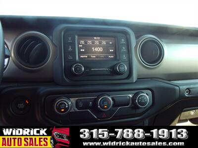2018 Jeep Wrangler Unlimited Sport   - Photo 9 - Watertown, NY 13601