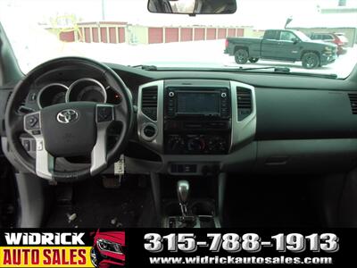 2015 Toyota Tacoma Base V6   - Photo 5 - Watertown, NY 13601