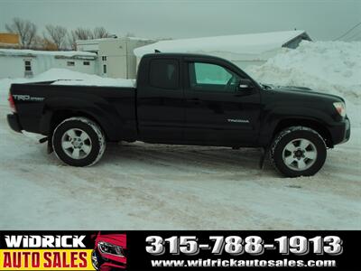 2015 Toyota Tacoma Base V6   - Photo 9 - Watertown, NY 13601