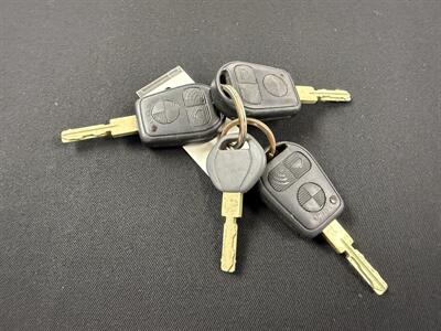 2002 BMW Z3 2.5i Roadster  5-Speed Manual - Photo 36 - Flushing, MI 48433