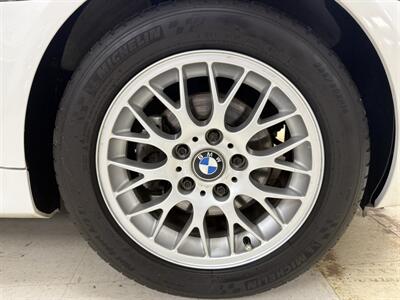 2002 BMW Z3 2.5i Roadster  5-Speed Manual - Photo 31 - Flushing, MI 48433