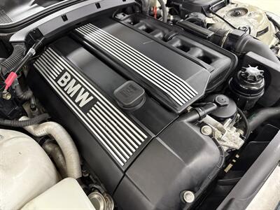 2002 BMW Z3 2.5i Roadster  5-Speed Manual - Photo 38 - Flushing, MI 48433