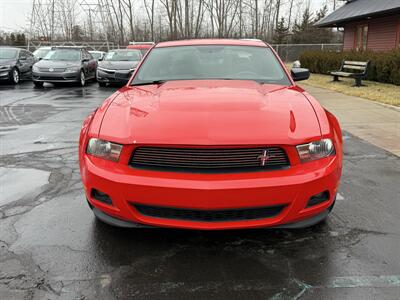 2012 Ford Mustang V6 Premium MCA 6-Speed - Photo 2 - Flushing, MI 48433