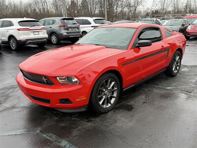 2012 Ford Mustang V6 Premium MCA 6-Speed - Photo 3 - Flushing, MI 48433