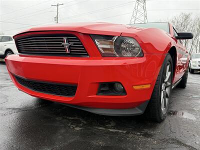 2012 Ford Mustang V6 Premium MCA 6-Speed - Photo 25 - Flushing, MI 48433