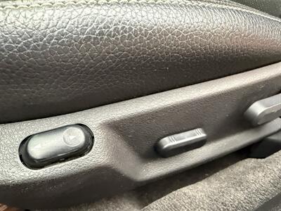 2012 Ford Mustang V6 Premium MCA 6-Speed - Photo 16 - Flushing, MI 48433