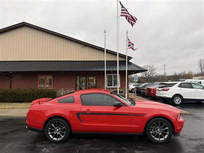 2012 Ford Mustang V6 Premium MCA 6-Speed - Photo 6 - Flushing, MI 48433