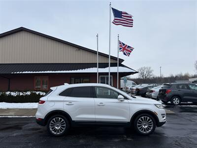 2015 Lincoln MKC Reserve AWD   - Photo 4 - Flushing, MI 48433