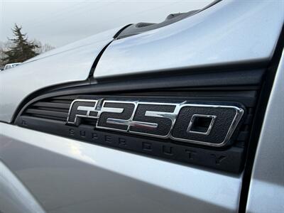 2016 Ford F-250 Super Duty XL  4X4 - Photo 9 - Flushing, MI 48433