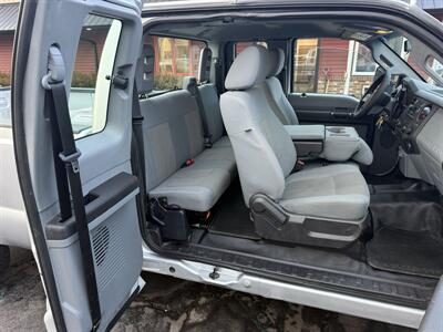2016 Ford F-250 Super Duty XL  4X4 - Photo 21 - Flushing, MI 48433