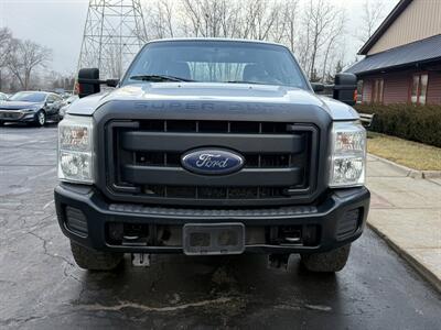 2016 Ford F-250 Super Duty XL  4X4 - Photo 2 - Flushing, MI 48433