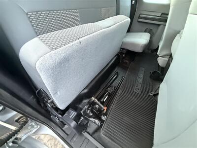 2016 Ford F-250 Super Duty XL  4X4 - Photo 20 - Flushing, MI 48433