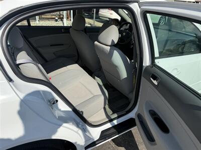 2005 Chevrolet Cobalt LS   - Photo 13 - Flushing, MI 48433