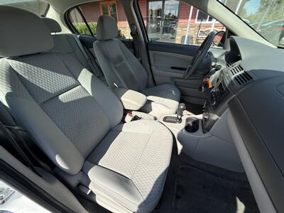 2005 Chevrolet Cobalt LS   - Photo 11 - Flushing, MI 48433