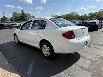 2005 Chevrolet Cobalt LS   - Photo 3 - Flushing, MI 48433