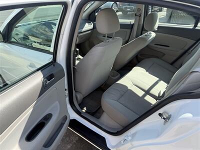 2005 Chevrolet Cobalt LS   - Photo 18 - Flushing, MI 48433