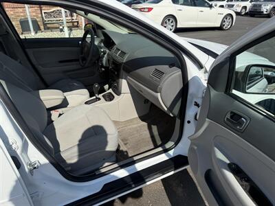 2005 Chevrolet Cobalt LS   - Photo 12 - Flushing, MI 48433